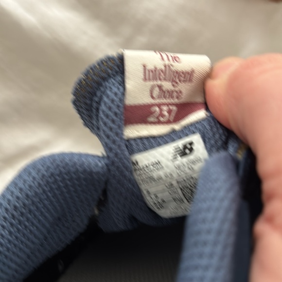 New Balance Classic Navy Kids Sneakers - Picture 7 of 7